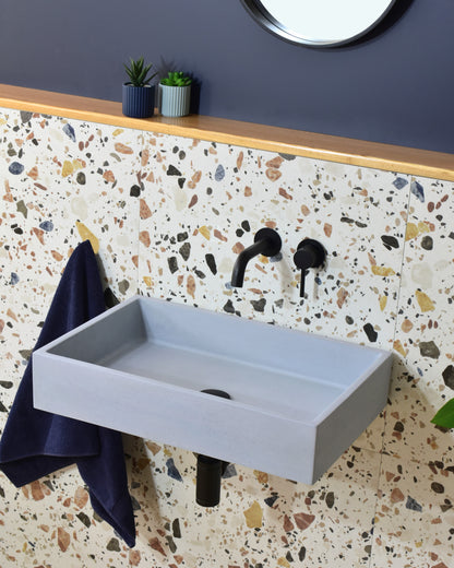Handmade concrete wall-hung basin Mare mural — KreaConcrete