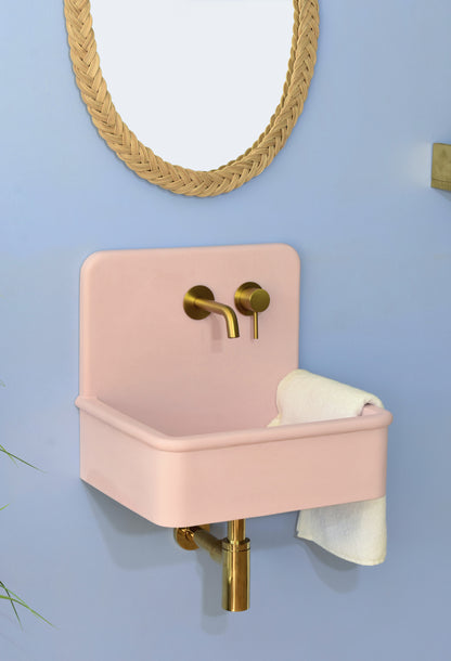 Handmade concrete wall-hung basin Dama Pink — KreaConcrete