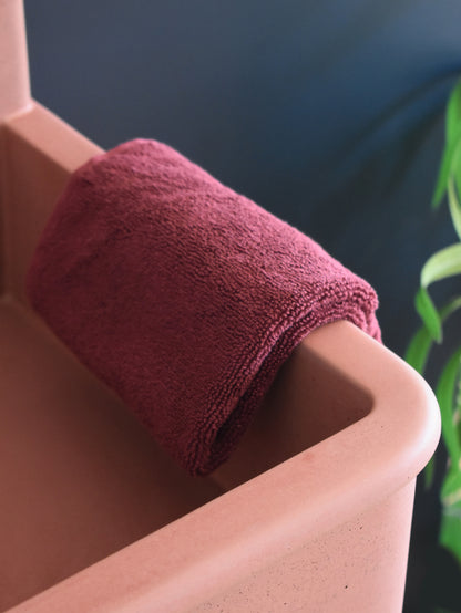 Handmade concrete wall-hung basin Dama Red Iron — KreaConcrete