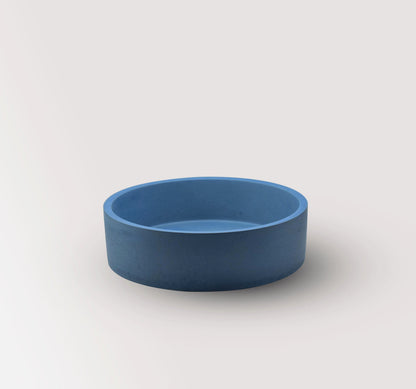 Lavabo de hormigón artesanal sobre encimera Eos — KreaConcrete