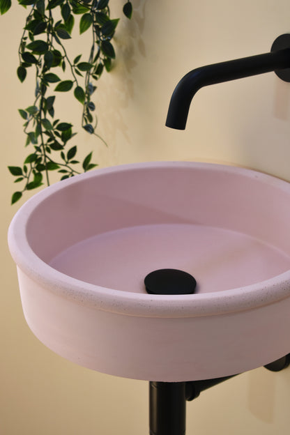 Lavabo mural de hormigón artesanal suspendido Duna — KreaConcrete