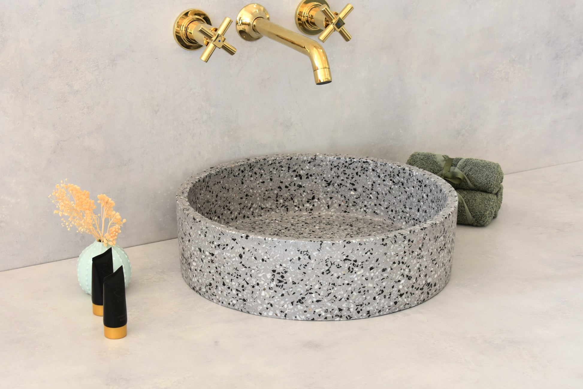 Round terrazzo basin and sink