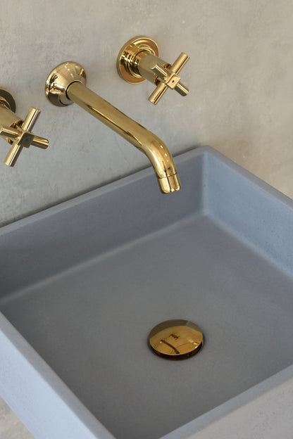 Lavabo mural de hormigón artesanal suspendido Alba — KreaConcrete