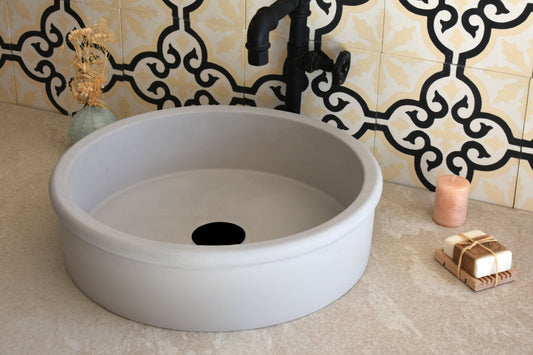 Lavabo de microcemento sobre mueble Duna